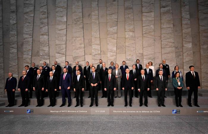 كييف
      تنفي
      اتهامات
      موسكو
      بالسعي
      لامتلاك
      أسلحة
      نووية