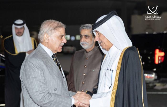  رئيس الوزراء الباكستاني يغادر الدوحة