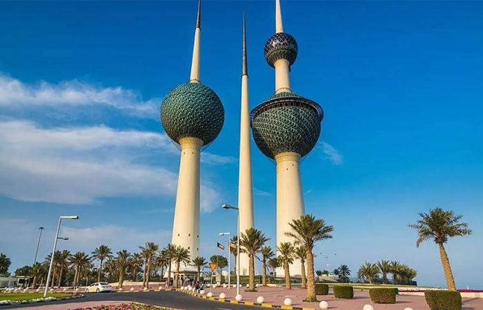 القيادة
      السعودية
      تهنئ
      أمير
      الكويت
      بذكرى
      اليوم
      الوطني
      لبلاده