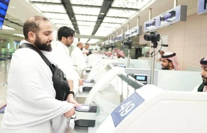 السعودية:
      الجوازات
      ترفع
      جاهزيتها
      لعمرة
      رمضان
      بخطط
      تشغيلية
      متكاملة