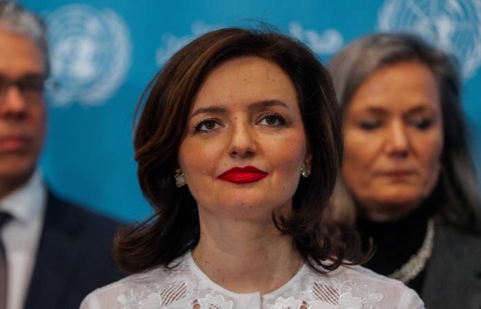 «سيادة»
      أوكرانيا
      تحظى
      بدعم
      الجمعية
      العامة
      للأمم
      المتحدة
      رغم
      المساومة
      الأميركية