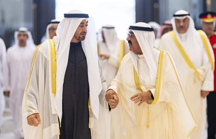 "الصدق والإخلاص والثقة".. محمد بن زايد يهنئ الكويت ويشيد بـ"العلاقات الراسخة"