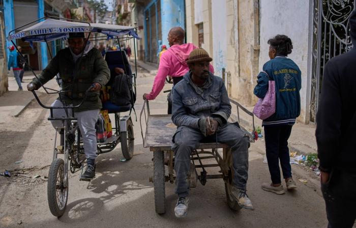 كوبا
      على
      حافة
      الانهيار...
      حين
      تأكل
      الثورة
      أبناءها