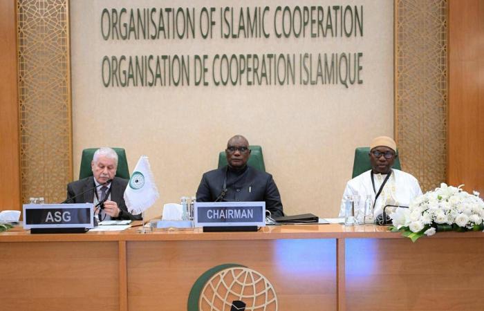 وزير
      الخارجية
      السعودي
      يبحث
      التطورات
      الإقليمية
      مع
      نظرائه
      العماني
      والمصري
      والتركي