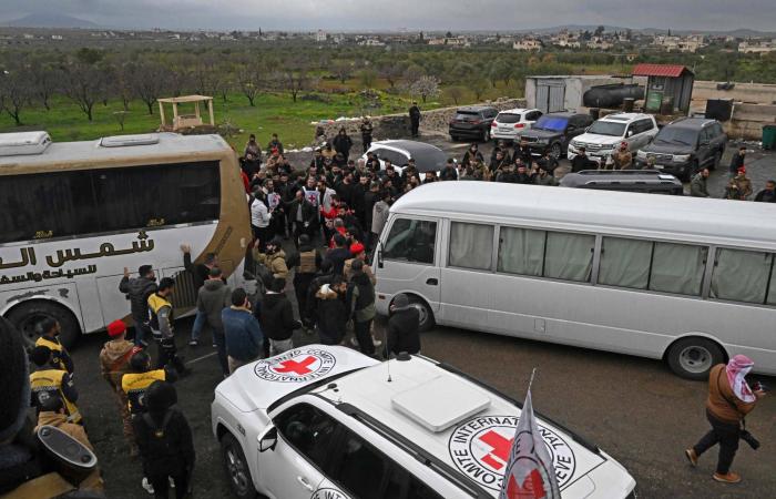 الحكومة
      السورية
      تتبادل
      محتجَزين
      مع
      فصائل
      درزية
      في
      محافظة
      السويداء