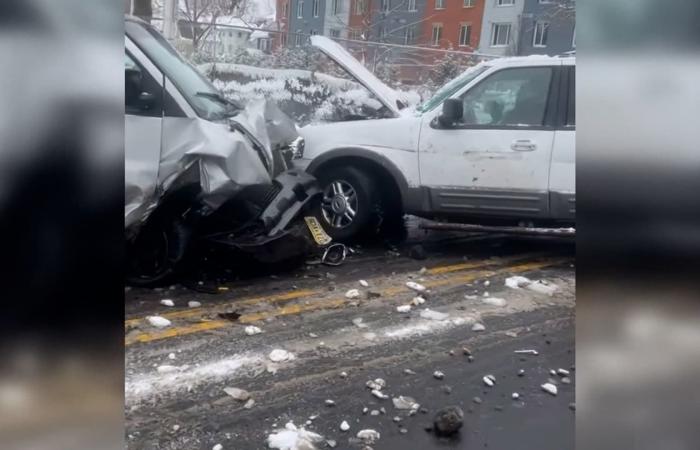 مطاردة من قبل إدارة الهجرة والجمارك الأمريكية تؤدي إلى حادث تصادم متعدد المركبات