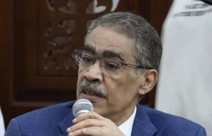 سجن
      رئيس
      الحكومة
      التونسية
      السابق
      24
      عاماً
      في
      قضية
      «التسفير»