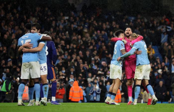 ترتيب
      الـ16
      فريقاً
      المتبقية
      في
      دوري
      أبطال
      أوروبا
      بعد
      القرعة