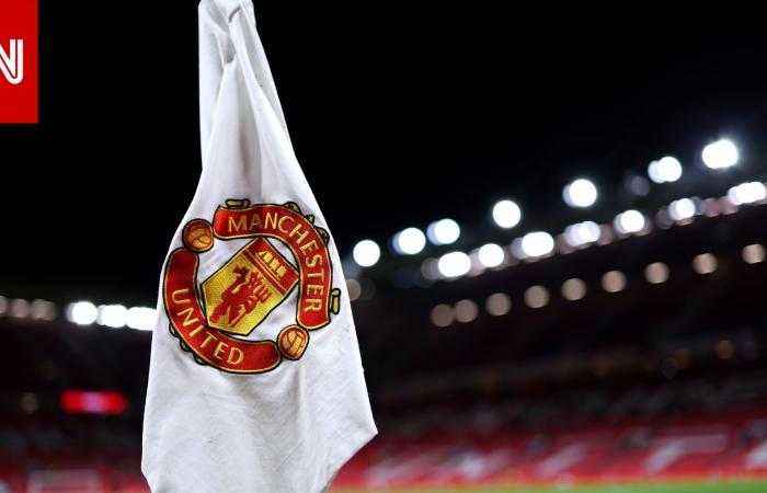 متابعة: بحضور نصير مزراوي.. مانشستر يونايتد يقيم إفطاراً جماعياً للمسلمين في رمضان