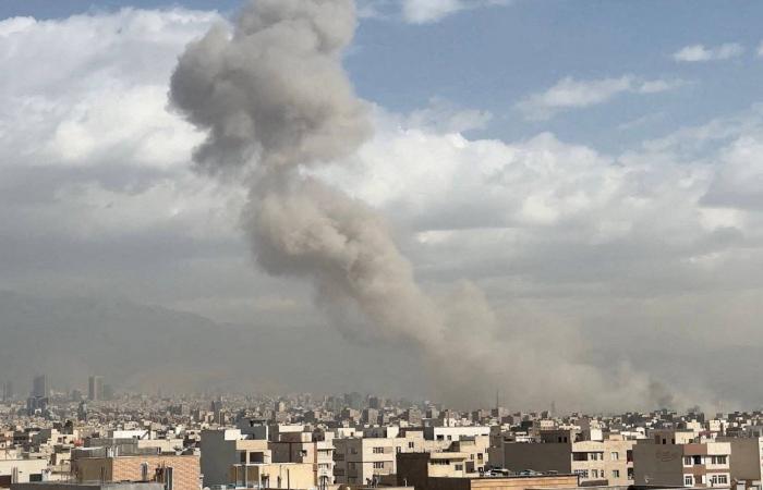 السعودية
      تدين
      بأشد
      العبارات
      الاعتداء
      الإيراني
      الغاشم
      على
      دول
      الخليج
      والأردن