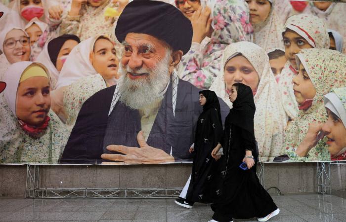 «الحرس
      الثوري»
      يتوعد
      قتلة
      خامنئي
      بـ«عقاب
      شديد»