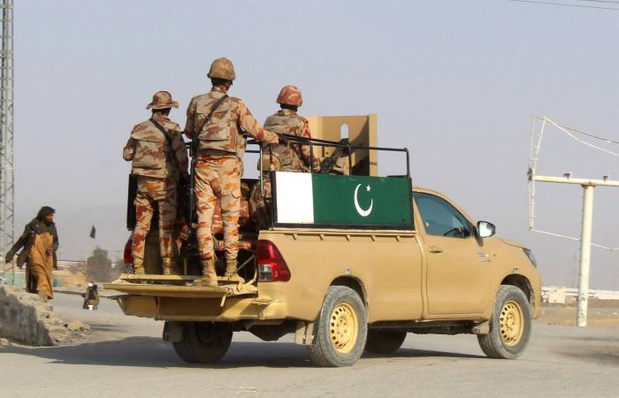 بكستان:
      مقتل
      ثمانية
      متظاهرين
      في
      احتجاجات
      على
      مقتل
      خامنئي
      أمام
      القنصلية
      الأميركية