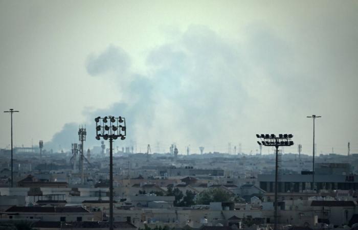 محمد
      بن
      سلمان
      يبحث
      مع
      إردوغان
      والبرهان
      التصعيد
      العسكري
      في
      المنطقة