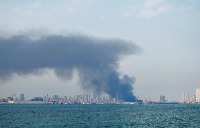 محمد
      بن
      سلمان
      يبحث
      مع
      إردوغان
      والبرهان
      التصعيد
      العسكري
      في
      المنطقة