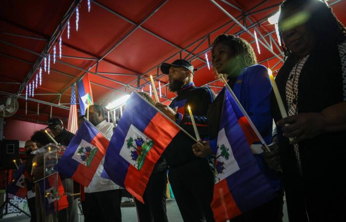 حضور
      مونديال
      2026
      حلم
      معلق
      بتأشيرة
      دخول
      لكثير
      من
      المشجعين