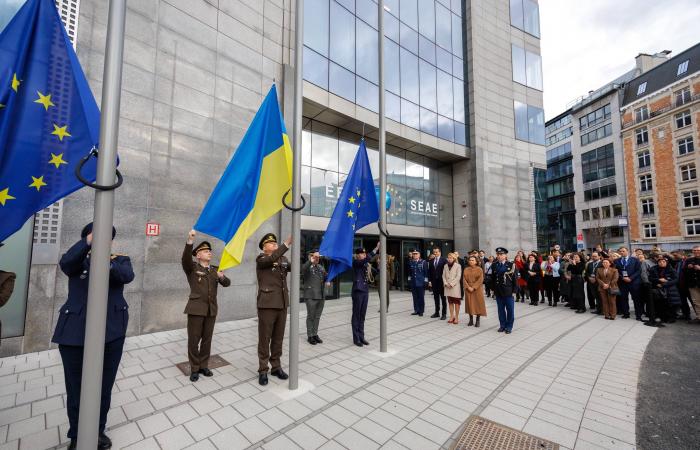 ستارمر:
      «القاذفات
      الأميركية»
      لا
      تستخدم
      قاعدتَي
      بريطانيا
      في
      قبرص