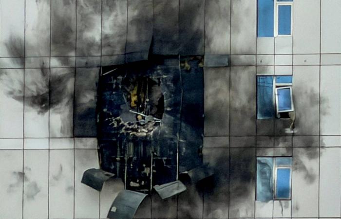 إيران
      تستهدف
      منشآت
      الطاقة
      في
      الخليج