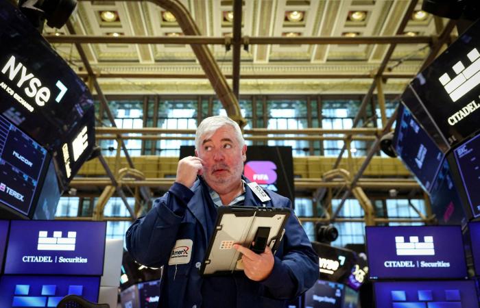 مسؤول
      روسي
      يتوقع
      اضطرابات
      خطيرة
      في
      أسواق
      السلع
      بسبب
      مضيق
      هرمز