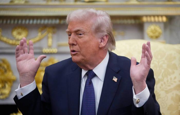 مسؤولون
      تنفيذيون
      بقطاع
      الدفاع
      يجتمعون
      بالبيت
      الأبيض
      مع
      نقص
      مخزونات
      السلاح