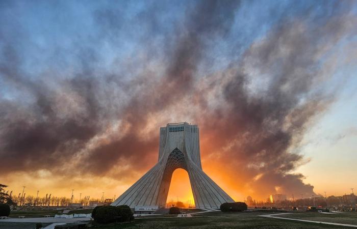إسرائيل
      تعلن
      مقتل
      قائد
      «فيلق
      القدس»
      الإيراني
      في
      لبنان
      بغارة
      جوية
      على
      طهران