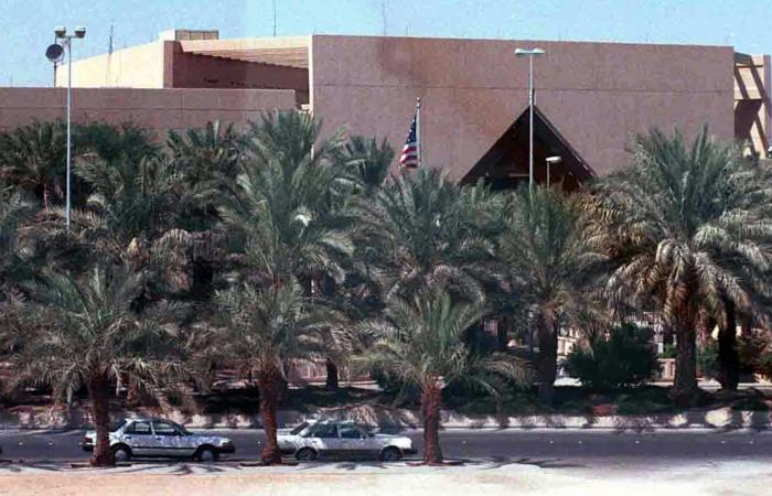 بعد تعرضها لهجوم.. إغلاق السفارة الأمريكية في السعودية