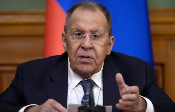 سانشيز
      يسير
      عكس
      التيار
      الأوروبي
      في
      حرب
      إيران