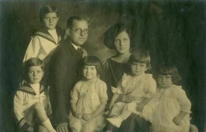 انتصار
      لـ«الشرق
      الأوسط»:
      أشعر
      بالراحة
      في
      الكوميديا