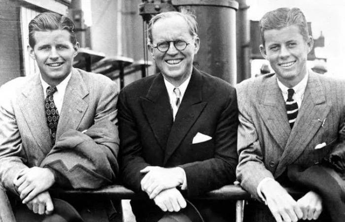 الحكومة
      اليابانية
      تتوج الشركتين
      السعوديتين «مانجا
      العربية»
      و«مانجا
      للإنتاج» بجائزة «CJPF» العالمية