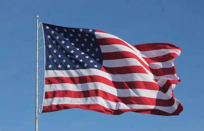 الخارجية الأمريكية تأمر موظفيها غير الأساسيين بمغادرة باكستان وقبرص لأسباب أمنية