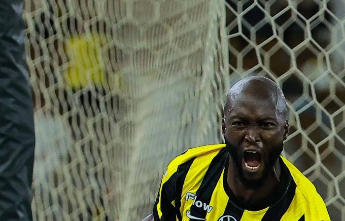 الأهلي
      والاتحاد...
      ديربي
      «خارج
      التوقعات»