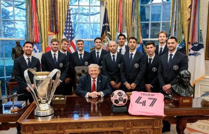 ترمب
      يستقبل
      ميسي
      وإنتر
      ميامي
      في
      البيت
      الأبيض…
      والحديث
      عن
      «حرب
      إيران»