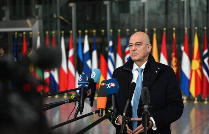 روته
      يستبعد
      «تدخّلاً
      أطلسياً»
      رغم
      حادثة
      الصاروخ
      الإيراني