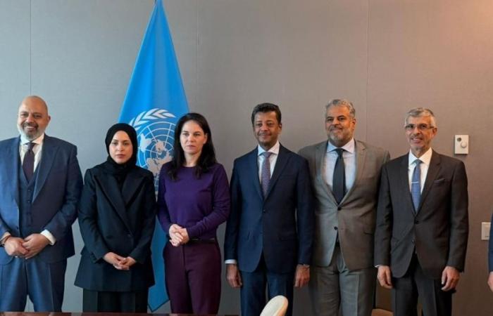 مندوب قطر بالأمم المتحدة تشارك في اجتماع المندوبين الدائمين لدول مجلس التعاون مع رئيسة الدورة الـ80 للجمعية العامة