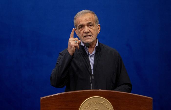 الرئيس الإيراني: طهران لن تستسلم أبدا