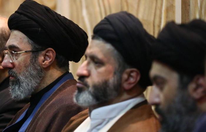 إيران
      تطلق
      أول
      رشقة
      صاروخية
      باتجاه
      إسرائيل
      بعد
      انتخاب
      مرشدها
      الجديد