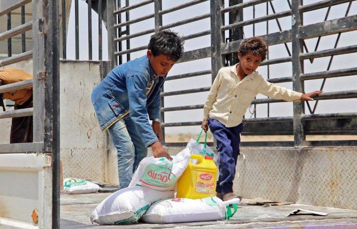 الحرب
      على
      إيران
      تضغط
      الاقتصاد
      اليمني
      وسط
      سعي
      حكومي
      للاحتواء