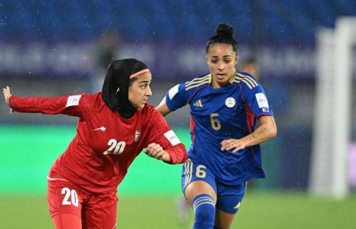 بعد
      رفض
      النشيد...
      هل
      لاعبات
      منتخب
      إيران
      في
      خطر
      عند
      العودة
      لطهران؟