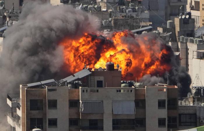 لبنان:
      مبادرة
      رئاسية
      لنزع
      سلاح
      «حزب
      الله»
      ومفاوضات
      مباشرة
      مع
      إسرائيل