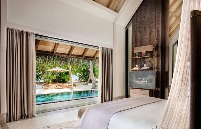 «منتجع
      جُوالي
      المالديف»
      يطلق
      تجارب
      استثنائية
      تثري
      حب
      المعرفة
      والإبداع
      بمناسبة
      عيد
      الفطر