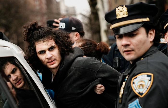 ممداني
      يسعى
      إلى
      التهدئة
      بعد
      هجوم
      فاشل
      في
      نيويورك