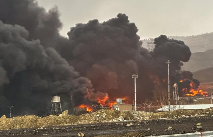 منظمة الصحة تحذر من مخاطر "الأمطار السوداء" في إيران.. ماذا قالت؟