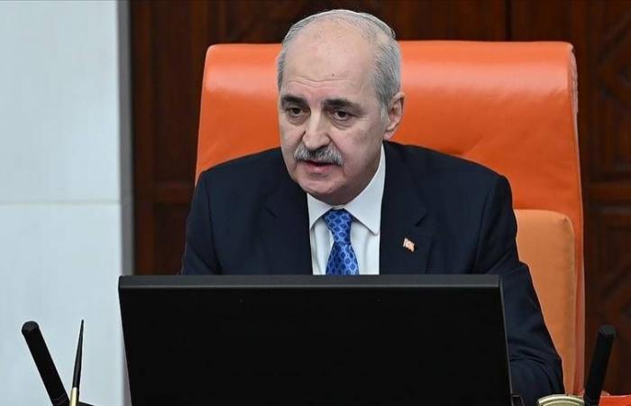 ترمب
      يحذّر
      إيران
      من
      عواقب
      زرع
      أي
      ألغام
      في
      مضيق
      هرمز