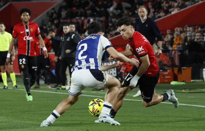 من
      هما
      بديلا
      راشفورد
      في
      برشلونة
      لتعويض
      رحيله
      المحتمل؟