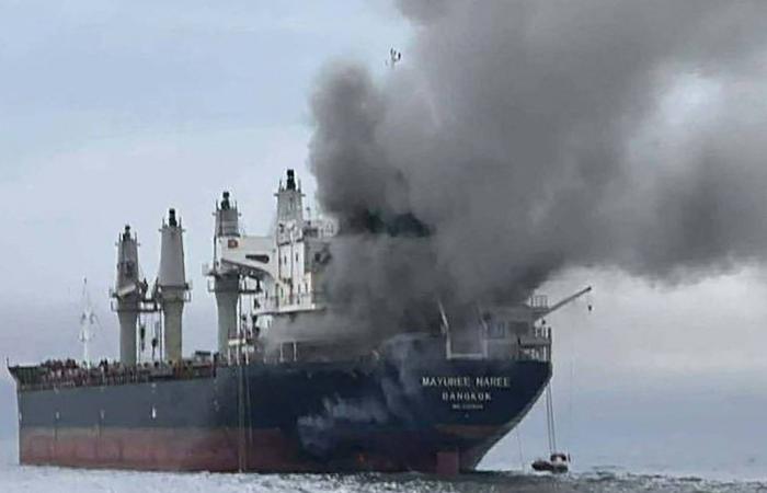 مع
      تصاعد
      تكلفة
      الحرب...
      الكونغرس
      يُطالب
      إدارة
      ترمب
      بتوضيح
      استراتيجية
      إيران