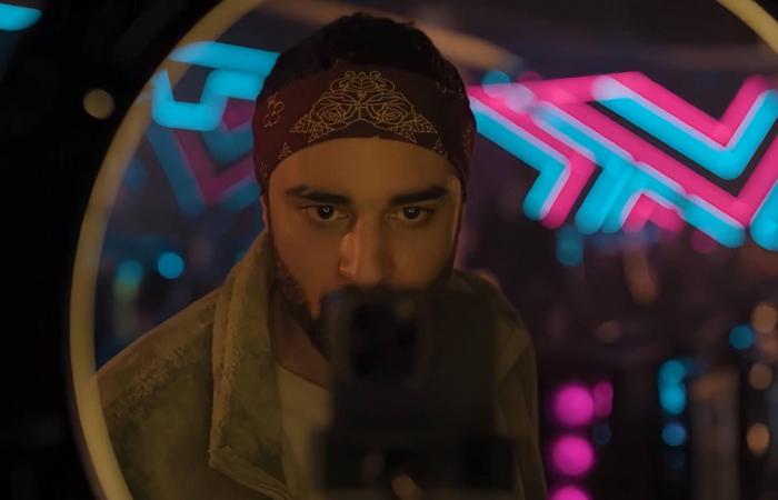 جاد
      أبو
      علي
      لـ«الشرق
      الأوسط»:
      في
      دور
      «رالف»
      أكشف
      الوجه
      الآخر
      لبعض
      «التيكتوكرز»