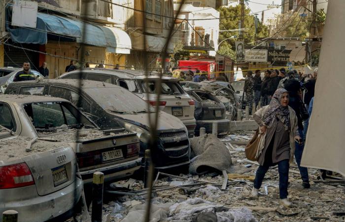 «حزب
      الله»
      يواجه
      قرارات
      الدولة
      ويتمسّك
      بخيار
      الحرب