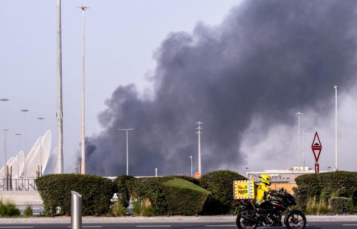 الدفاعات الخليجية تعلن التصدّي لموجة جديدة من المسيرات والصواريخ الإيرانية.. ماذا استهدفت؟