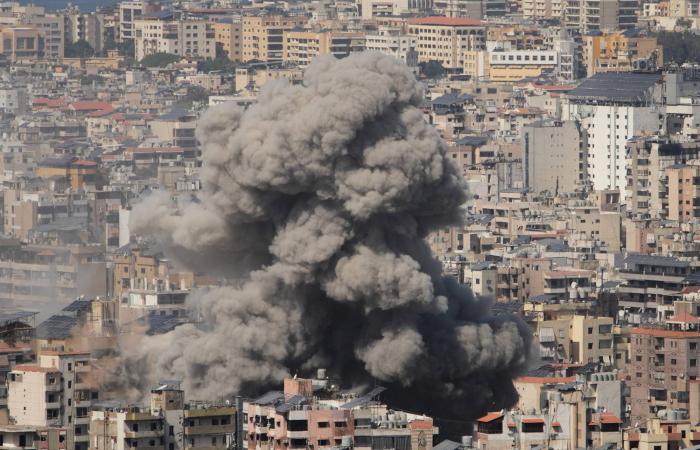 إسرائيل
      تستهدف
      قلب
      بيروت
      وتواصل
      غاراتها
      على
      الضاحية
      الجنوبية