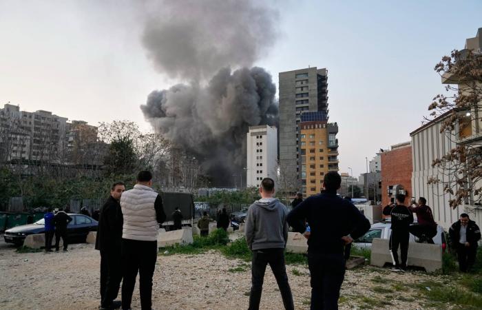 في
      لبنان...
      غضب
      متزايد
      من
      «حزب
      الله»
      بسبب
      جرّ
      البلاد
      إلى
      حرب
      جديدة