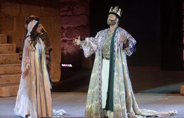 لماذا رفضت الفنانة اللبنانية صباح ارتداء فستان "بنت الضيعة" في عز شهرتها؟